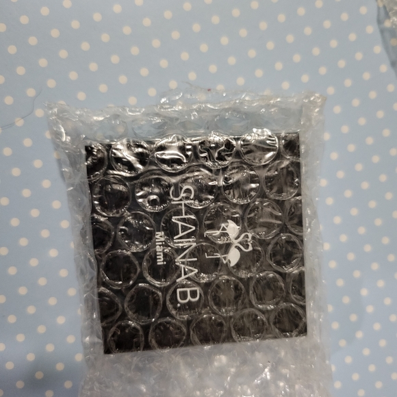 Powder Blush (Set Of 3) - Picture 6 of 7